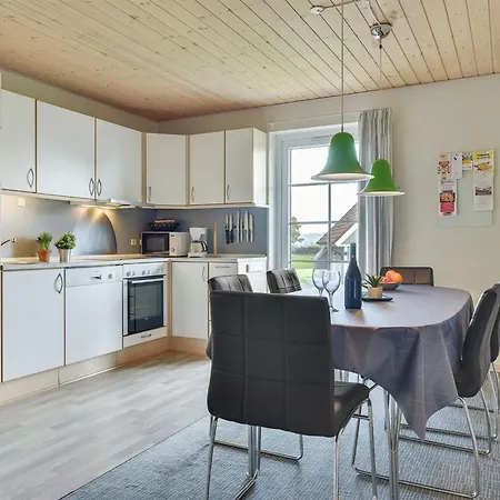Babette - 75m To The Fjord By Interhome