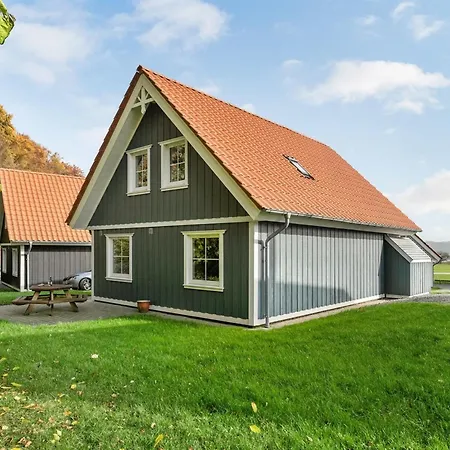 Babette - 75m To The Fjord By Interhome